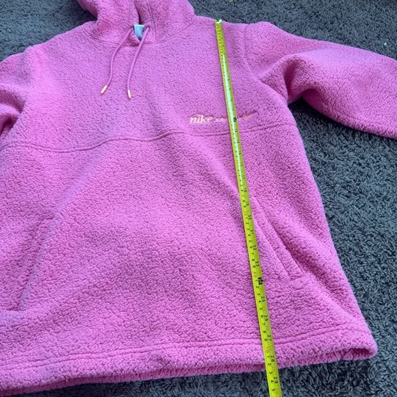 Nike Fleece Pullover Hoodie Warm Playful Pink Oversized Fuzzy Sweatshirt M - Picture 7 of 8
